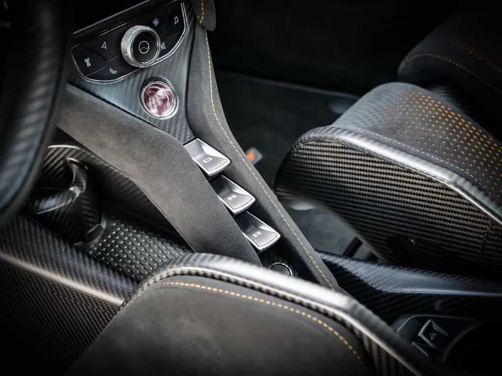 McLaren 765LT Spider Supernova Silver, Senna Seats 07/2022-photo-26