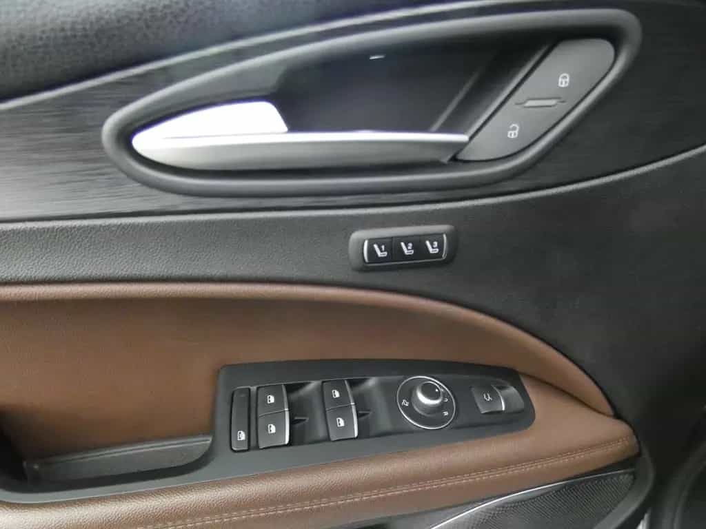Alfa Romeo Stelvio Super Q4*ACC*LEDER*PANO*NAVI*BI-XENON* 10/2019-photo-12