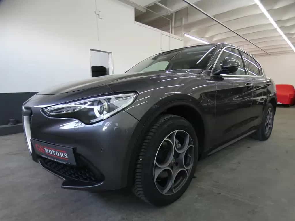 Alfa Romeo Stelvio Super Q4*ACC*LEDER*PANO*NAVI*BI-XENON* 10/2019-photo-2