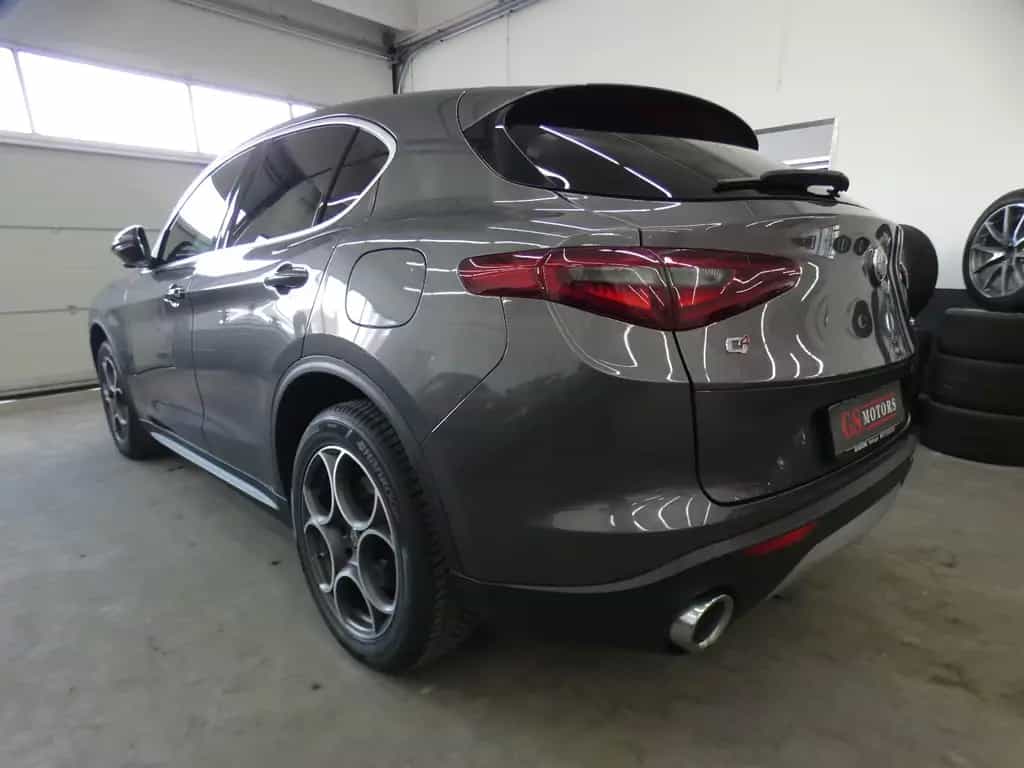 Alfa Romeo Stelvio Super Q4*ACC*LEDER*PANO*NAVI*BI-XENON* 10/2019-photo-4