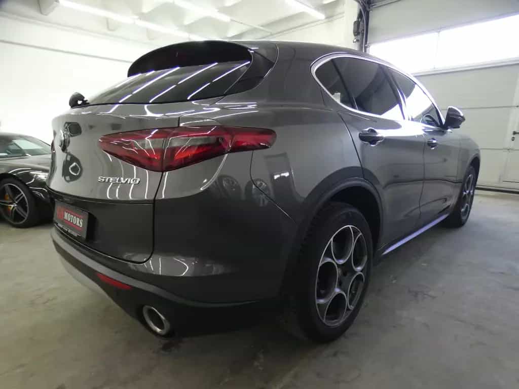 Alfa Romeo Stelvio Super Q4*ACC*LEDER*PANO*NAVI*BI-XENON* 10/2019-photo-5