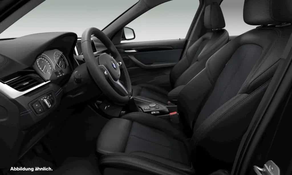 BMW X1 sDrive18i M Sport NAVI LED PDC V+H DAB Klima 03/2022-photo-3