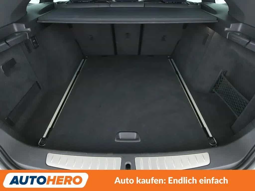 BMW 3 Series 330i GT xDrive M Sport Aut.*NAV*HUD*TEMP*CAM 01/2017-photo-17