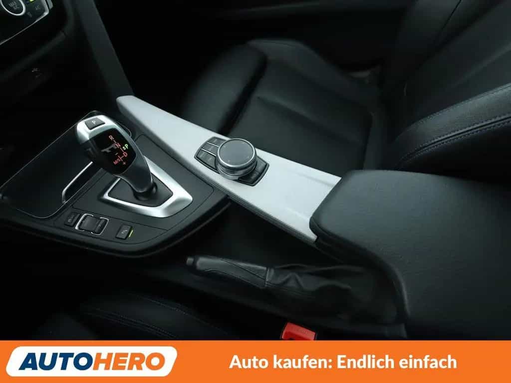 BMW 3 Series 330i GT xDrive M Sport Aut.*NAV*HUD*TEMP*CAM 01/2017-photo-24