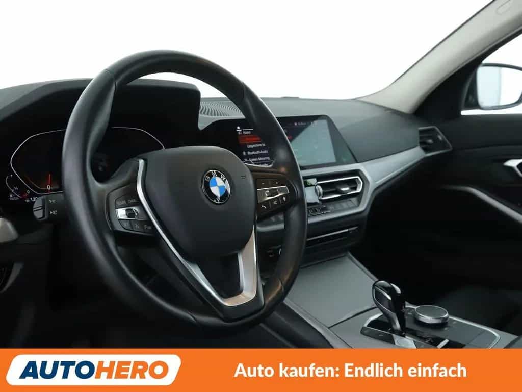 BMW 318 d Aut.*NAVI*LED*CAM*SHZ*TEMPO*ALU* 11/2021-photo-10