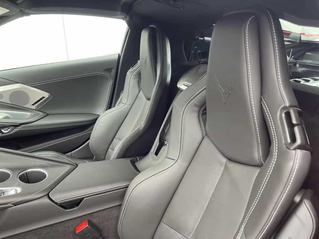 Corvette C8 Stingray Coupe 6,2 V8 2LT MY26 05/2026-photo-10