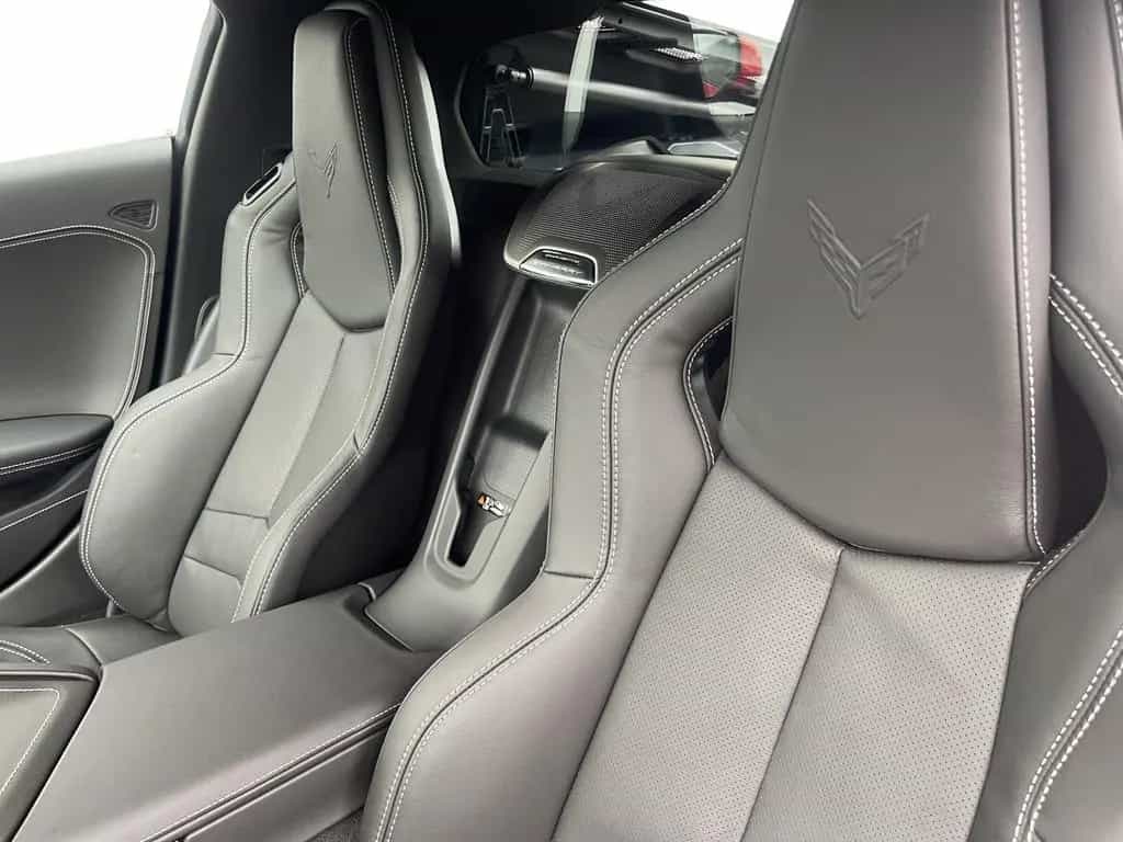 Corvette C8 Stingray Coupe 6,2 V8 2LT MY26 05/2026-photo-11