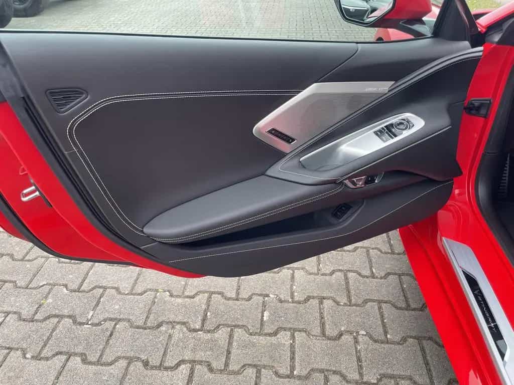 Corvette C8 Stingray Coupe 6,2 V8 2LT MY26 05/2026-photo-6