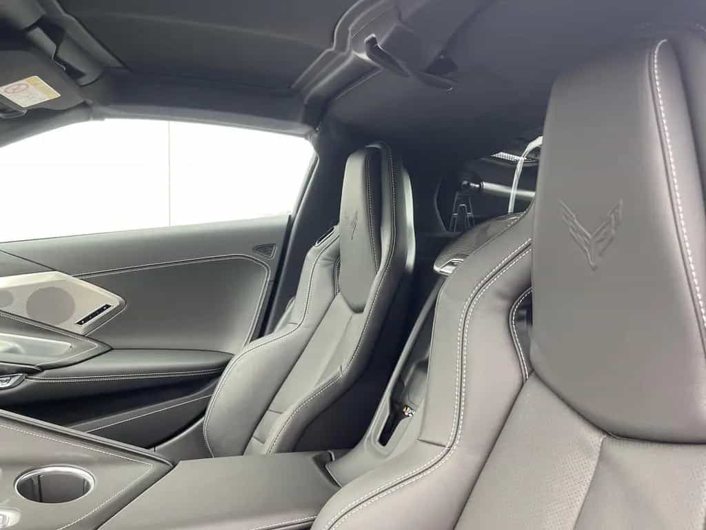 Corvette C8 Stingray Coupe 6,2 V8 2LT MY26 05/2026-photo-9