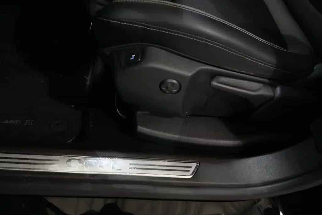 Opel Grandland (X) Ultimate *1.Hand *Kamera 01/2020-photo-15