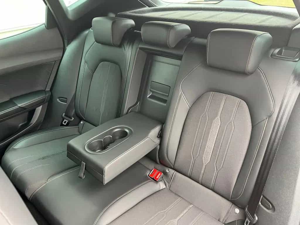 Cupra Formentor VZ 2.0 TSI DSG 360 Kamera Winterpaket 01/2023-photo-23