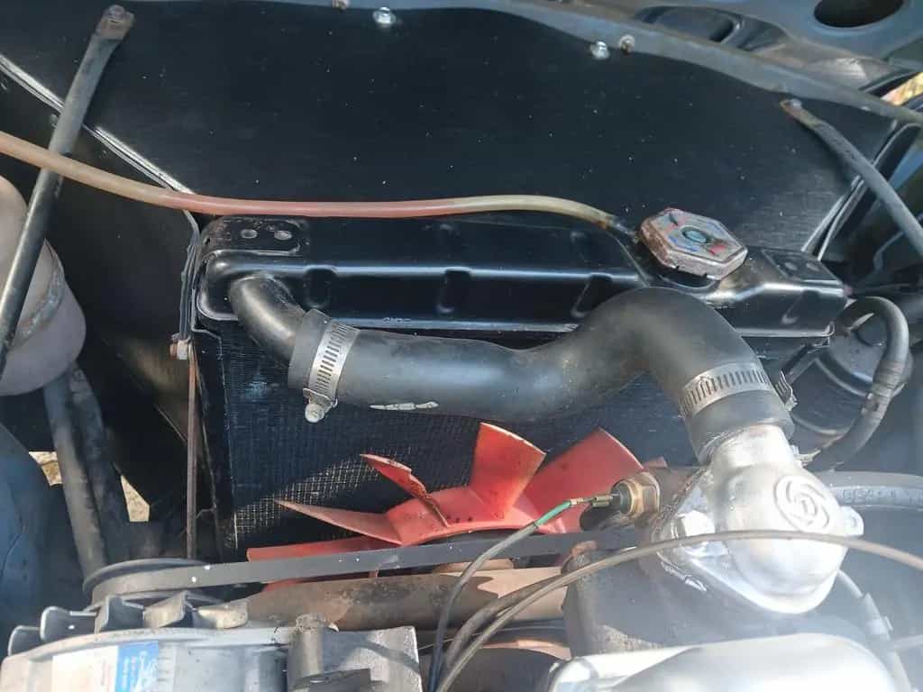 Triumph TR6 in seltener Original-TR6-Farbe french blue 07/1975-photo-13