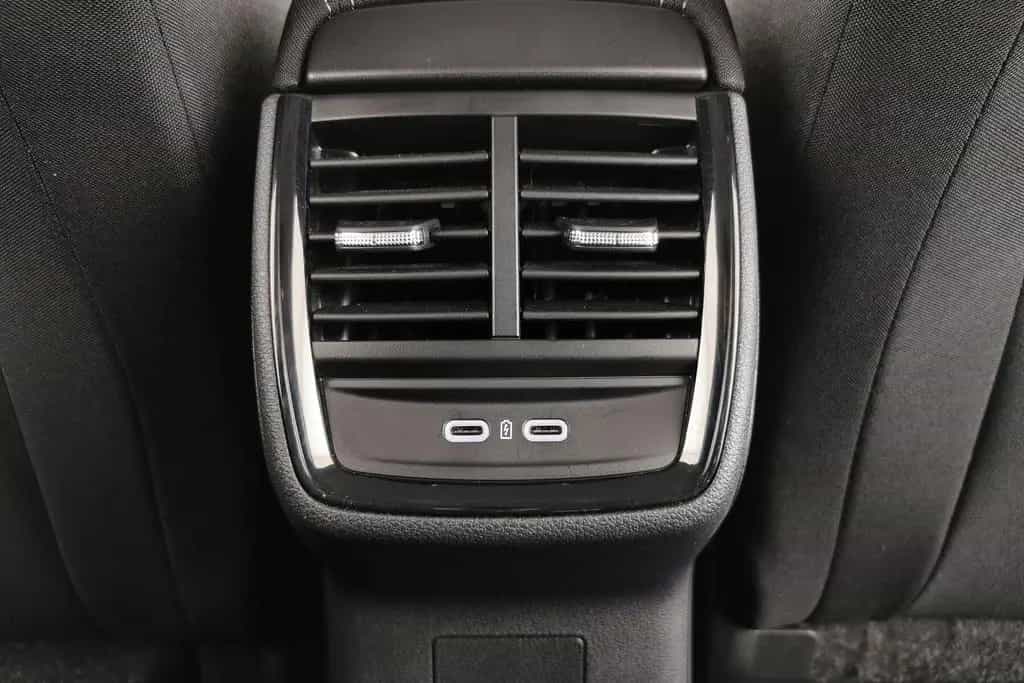 Skoda Kamiq 1.0 TSI Selection Style|LED|SHZG|ACC|RFK 06/2025-photo-14
