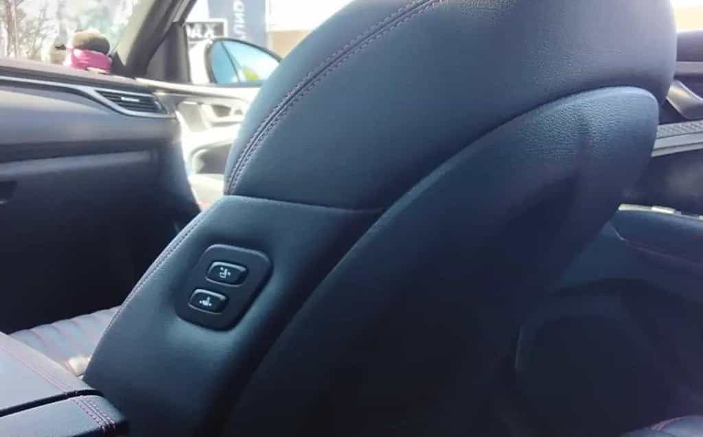 Genesis G70 Sport Plus HUD LEDER SD TECHNIK 07/2022-photo-24