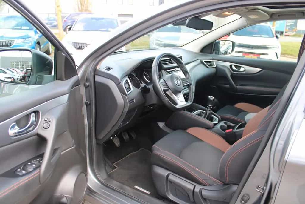 Nissan Qashqai 1.3 *LED*PANO*NAVI*SHZ* 10/2019-photo-9