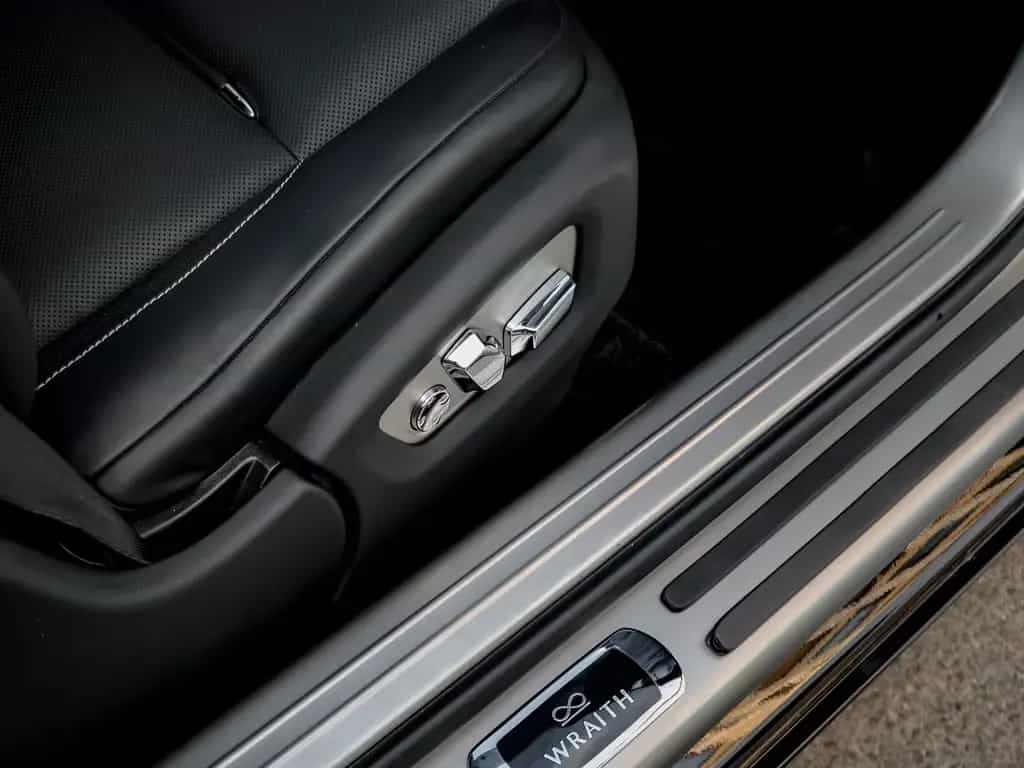 Rolls-Royce Wraith Black Badge Wraith 08/2018-photo-23