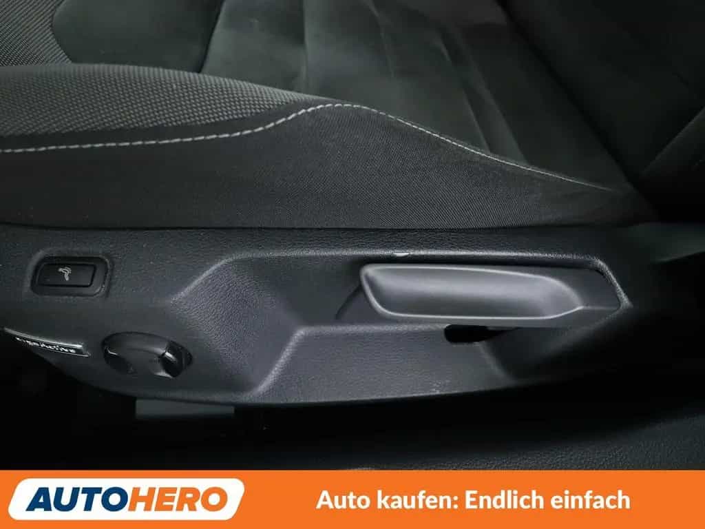Volkswagen Golf VII 1.4 TSI Comfortline BlueMotion*NAVI*CAM 05/2017-photo-28