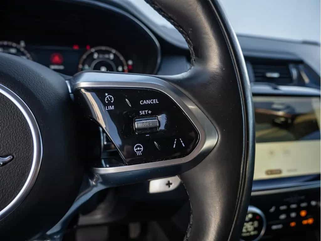 Jaguar E-Pace 2.0 S AWD KAMERA NAVI AHK ACC LED 360° 03/2021-photo-17