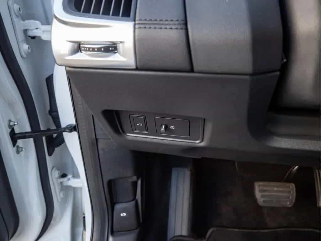 Jaguar E-Pace 2.0 S AWD KAMERA NAVI AHK ACC LED 360° 03/2021-photo-21