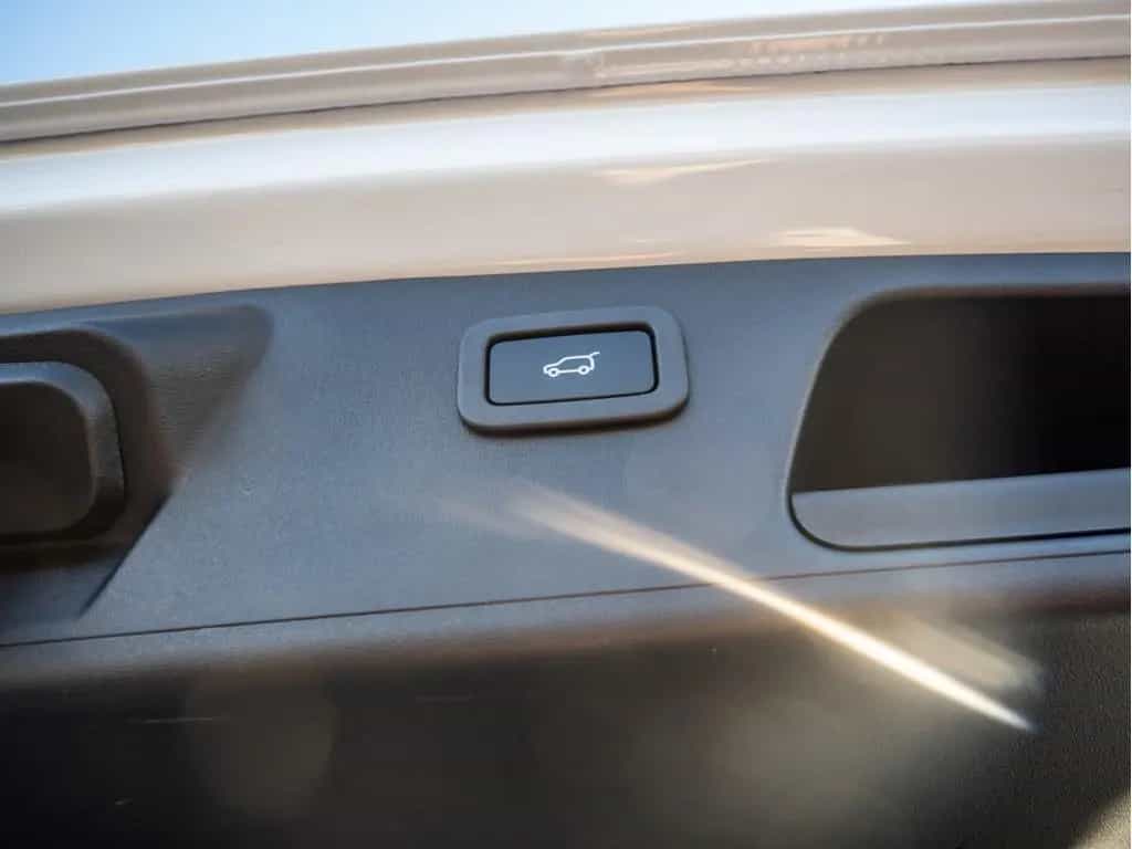 Jaguar E-Pace 2.0 S AWD KAMERA NAVI AHK ACC LED 360° 03/2021-photo-6