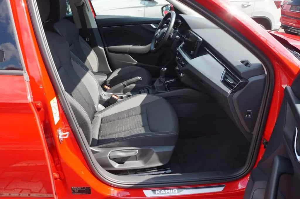 Skoda Kamiq Tour*LED*PDC V+H*SHZ*FRONTRADAR* 03/2022-photo-14