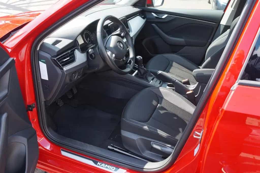 Skoda Kamiq Tour*LED*PDC V+H*SHZ*FRONTRADAR* 03/2022-photo-19