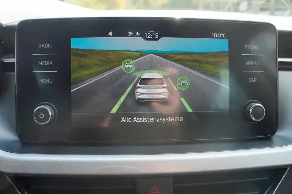 Skoda Kamiq Tour*LED*PDC V+H*SHZ*FRONTRADAR* 03/2022-photo-25