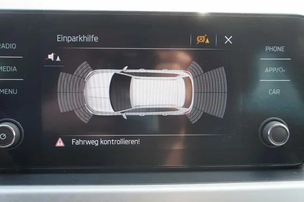 Skoda Kamiq Tour*LED*PDC V+H*SHZ*FRONTRADAR* 03/2022-photo-32