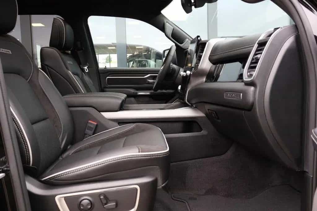 Dodge RAM Ram 1500 3.0 L6 LARAMIE SPORT NIGHT incl. La 12/2024-photo-17
