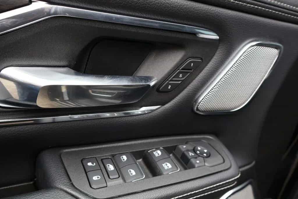 Dodge RAM Ram 1500 3.0 L6 LARAMIE SPORT NIGHT incl. La 12/2024-photo-27