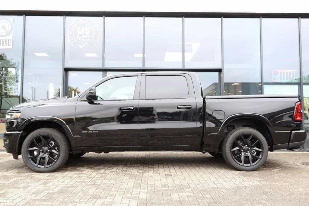 Dodge RAM Ram 1500 3.0 L6 LARAMIE SPORT NIGHT incl. La 12/2024-photo-4