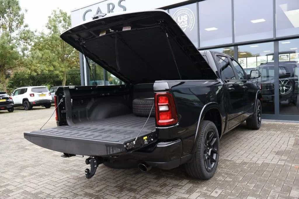 Dodge RAM Ram 1500 3.0 L6 LARAMIE SPORT NIGHT incl. La 12/2024-photo-9