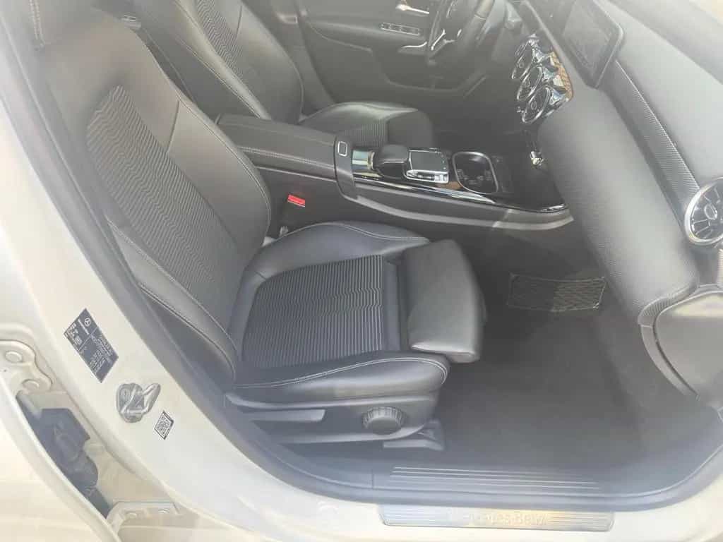 Mercedes-Benz A-Class 180 d LED 05/2019-photo-9