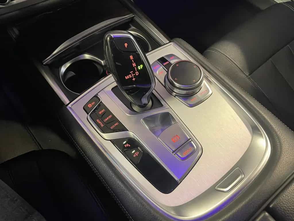BMW 7 Series 730 d Sport-Automatik-Scheckheft 01/2016-photo-16
