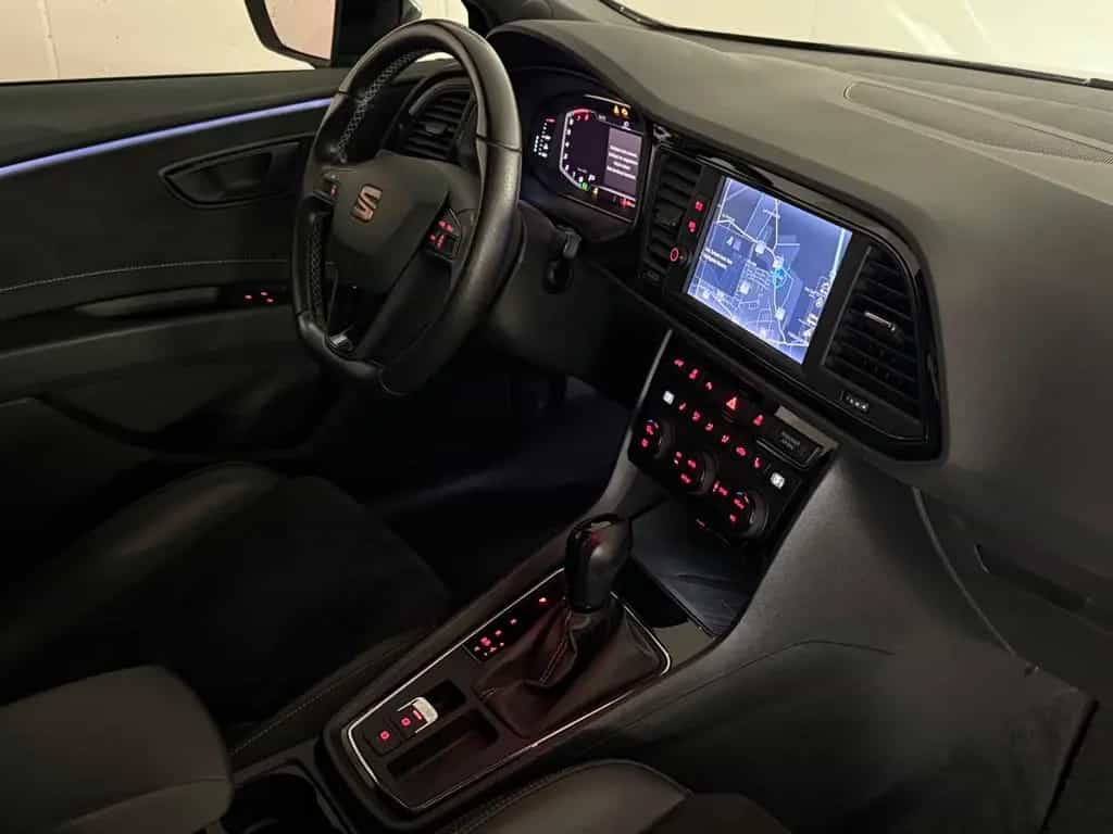Seat Leon ST Cupra 300 4Drive*DSG*PANO*ALCANTARA* 02/2020-photo-10