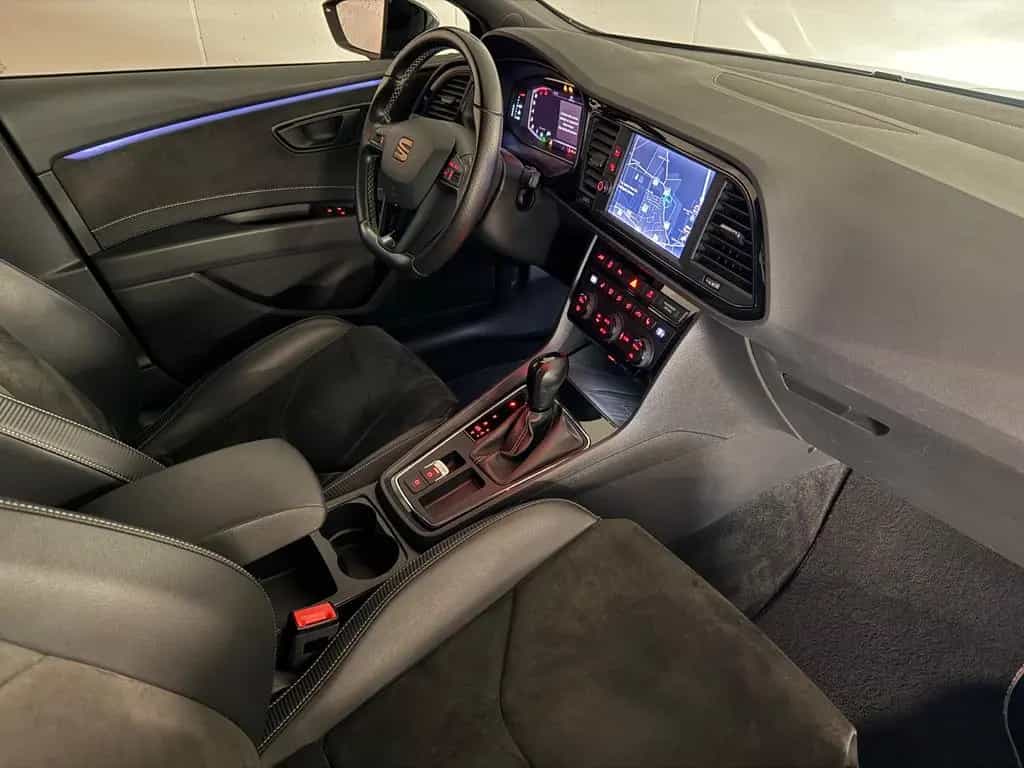 Seat Leon ST Cupra 300 4Drive*DSG*PANO*ALCANTARA* 02/2020-photo-11
