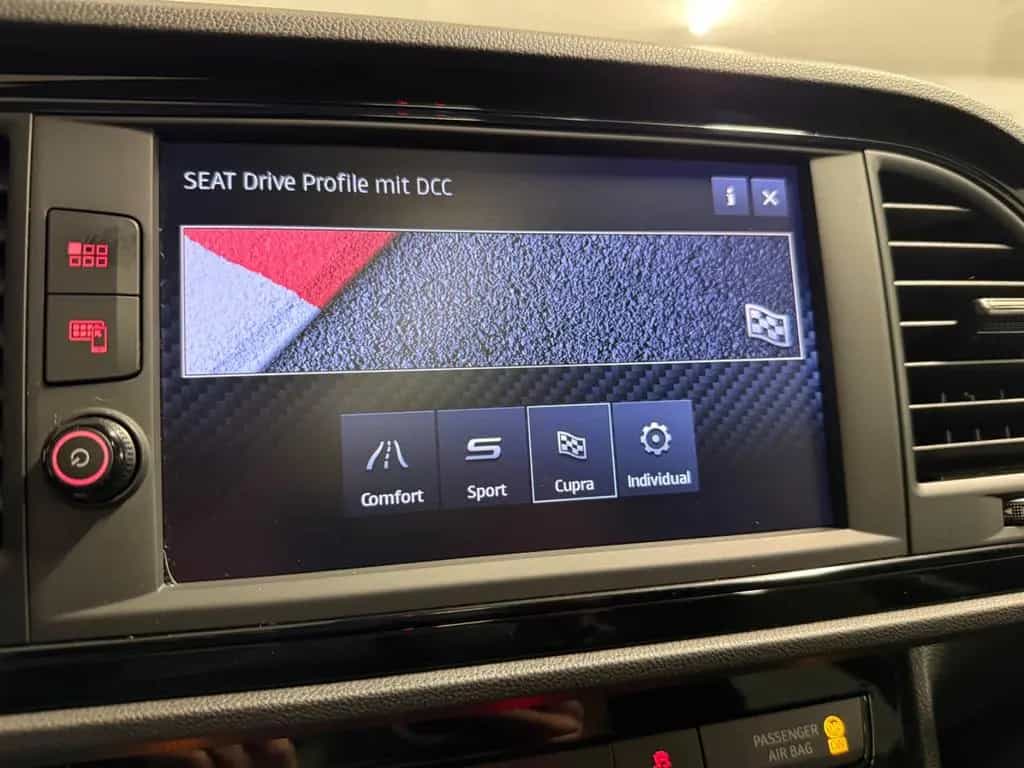 Seat Leon ST Cupra 300 4Drive*DSG*PANO*ALCANTARA* 02/2020-photo-17