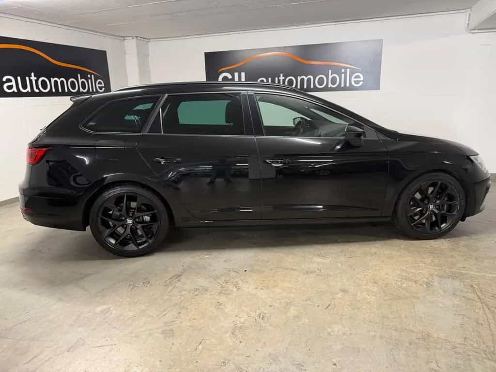 Seat Leon ST Cupra 300 4Drive*DSG*PANO*ALCANTARA* 02/2020-photo-2