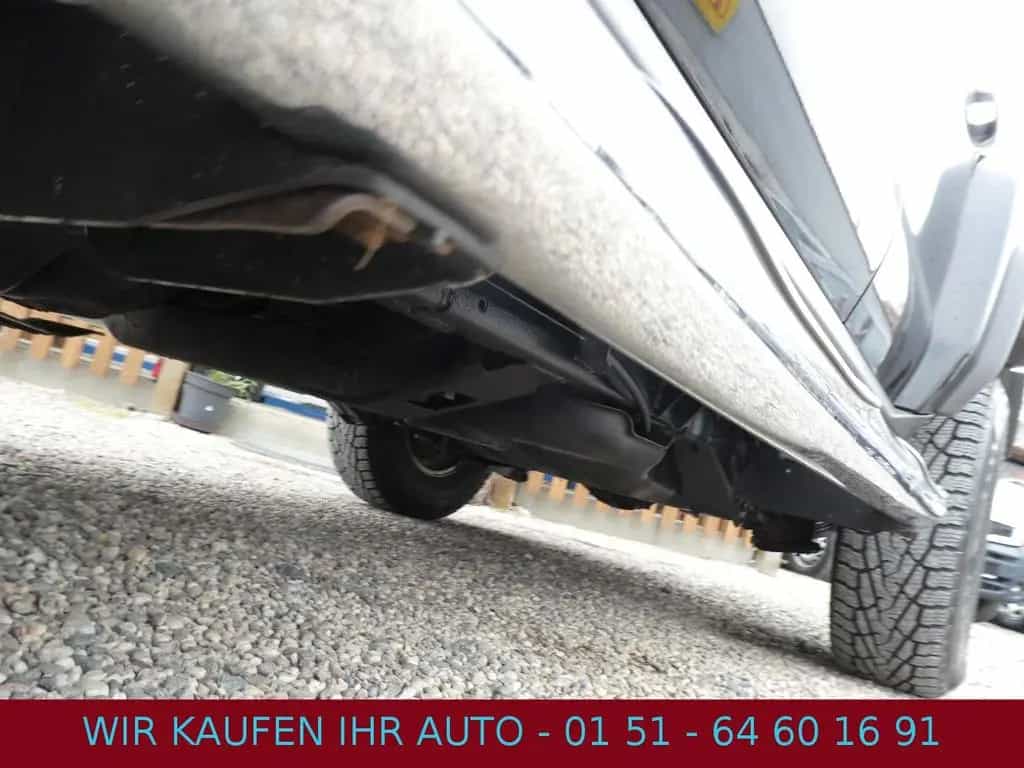 Hummer H3 3.7 Adventure Automatik #LEDER#KLIMA#AHK#27 12/2008-photo-33