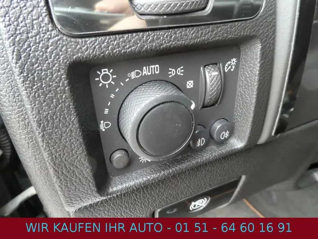 Hummer H3 3.7 Adventure Automatik #LEDER#KLIMA#AHK#27 12/2008-photo-36