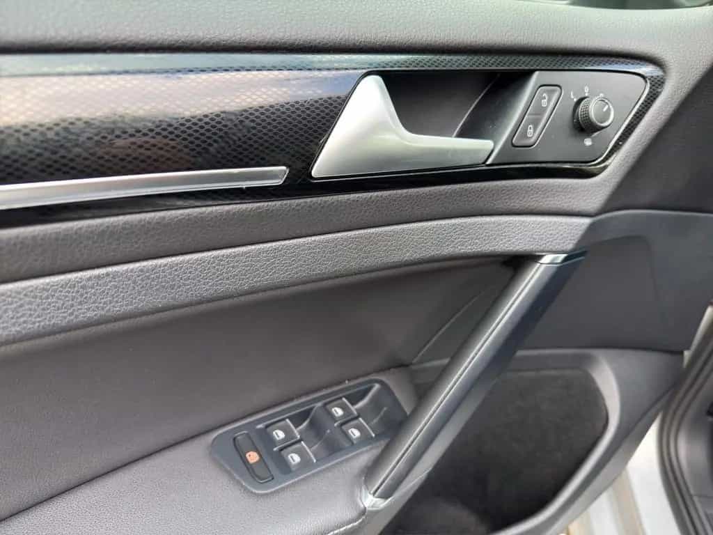 Volkswagen Golf °VII°HIGHLINE°BMT°NAV°XENON°SHZ°AUT°MASSAGE° 12/2013-photo-10