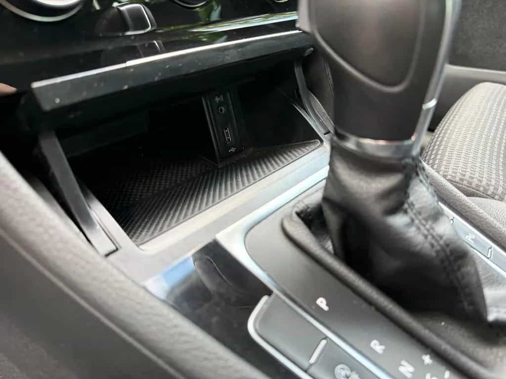 Volkswagen Golf °VII°HIGHLINE°BMT°NAV°XENON°SHZ°AUT°MASSAGE° 12/2013-photo-19