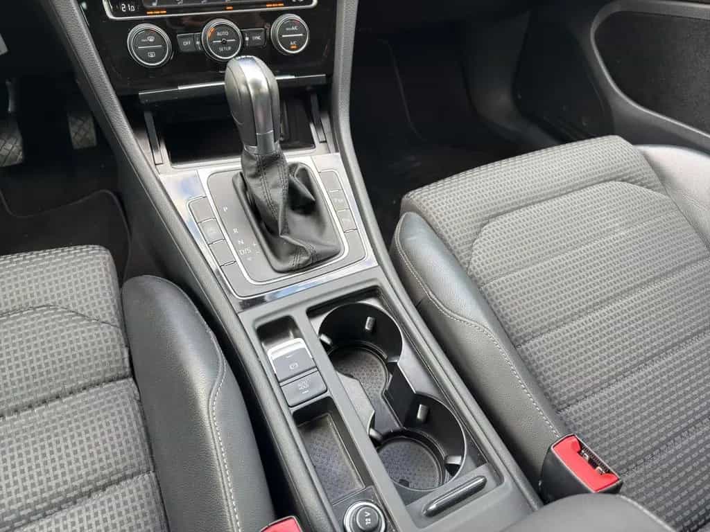 Volkswagen Golf °VII°HIGHLINE°BMT°NAV°XENON°SHZ°AUT°MASSAGE° 12/2013-photo-21
