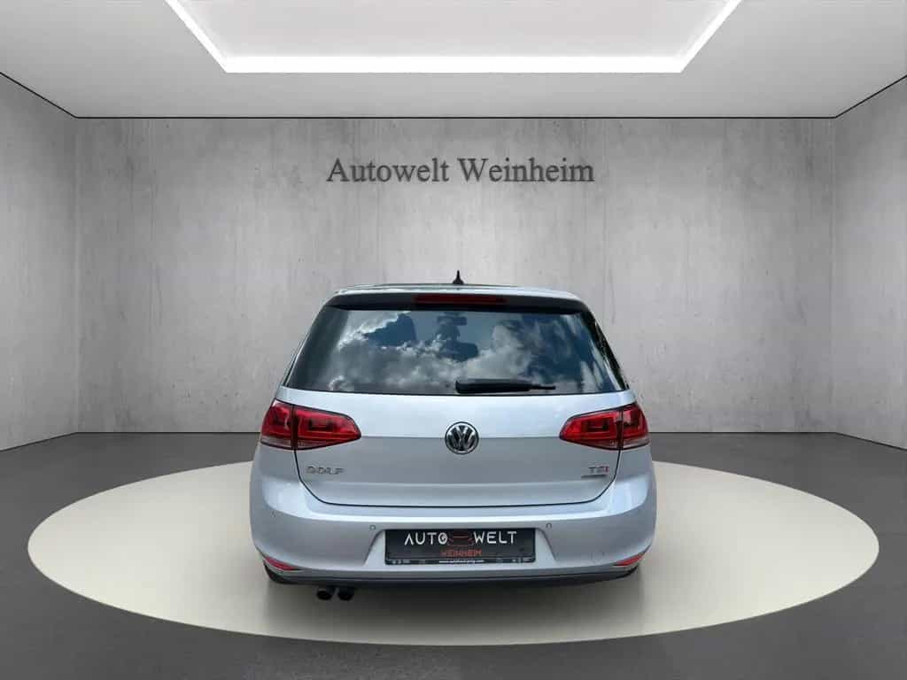 Volkswagen Golf °VII°HIGHLINE°BMT°NAV°XENON°SHZ°AUT°MASSAGE° 12/2013-photo-4