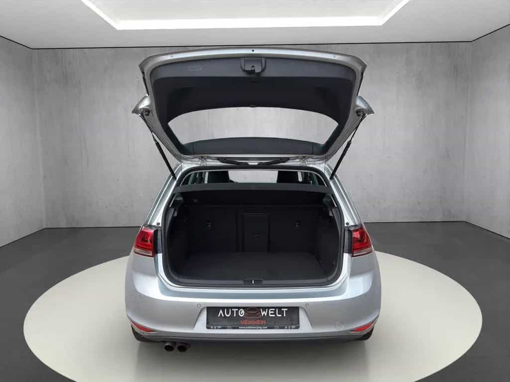 Volkswagen Golf °VII°HIGHLINE°BMT°NAV°XENON°SHZ°AUT°MASSAGE° 12/2013-photo-9