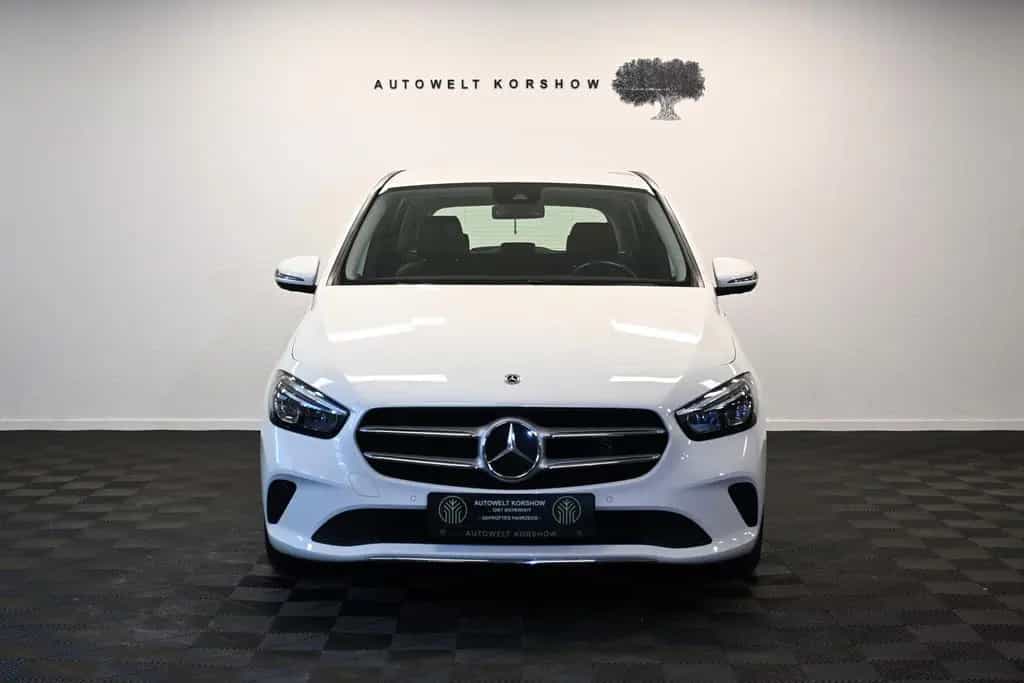 Mercedes-Benz B 180 *KAMERA *AHK *LED *SHZ *MBUX *AMBIENTE 02/2019-photo-1