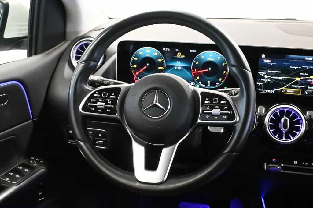 Mercedes-Benz B 180 *KAMERA *AHK *LED *SHZ *MBUX *AMBIENTE 02/2019-photo-13
