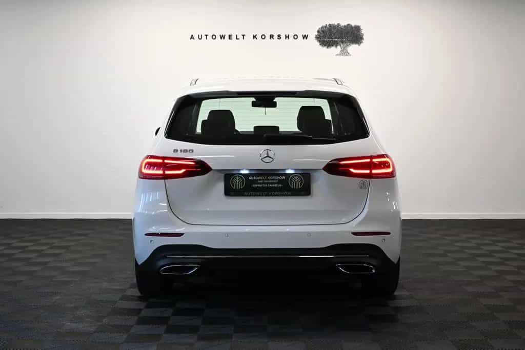 Mercedes-Benz B 180 *KAMERA *AHK *LED *SHZ *MBUX *AMBIENTE 02/2019-photo-5