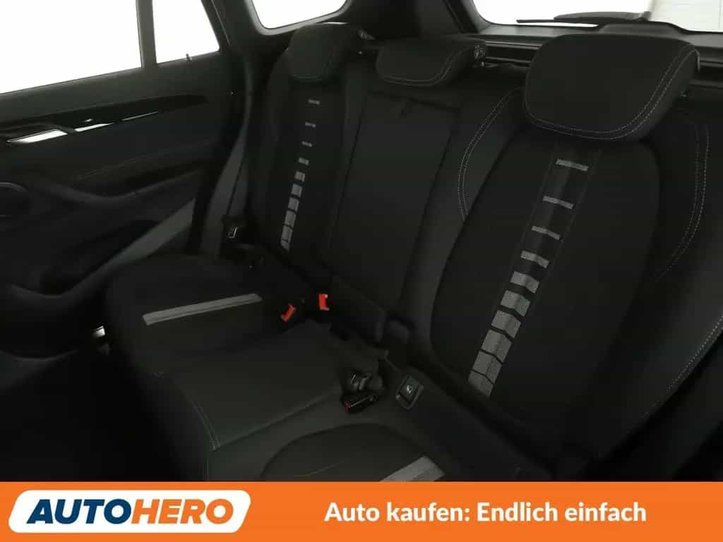 BMW X1 xDrive 20i Sport Line Aut.*NAV*TEMP*PDC*SHZ* 06/2018-photo-13