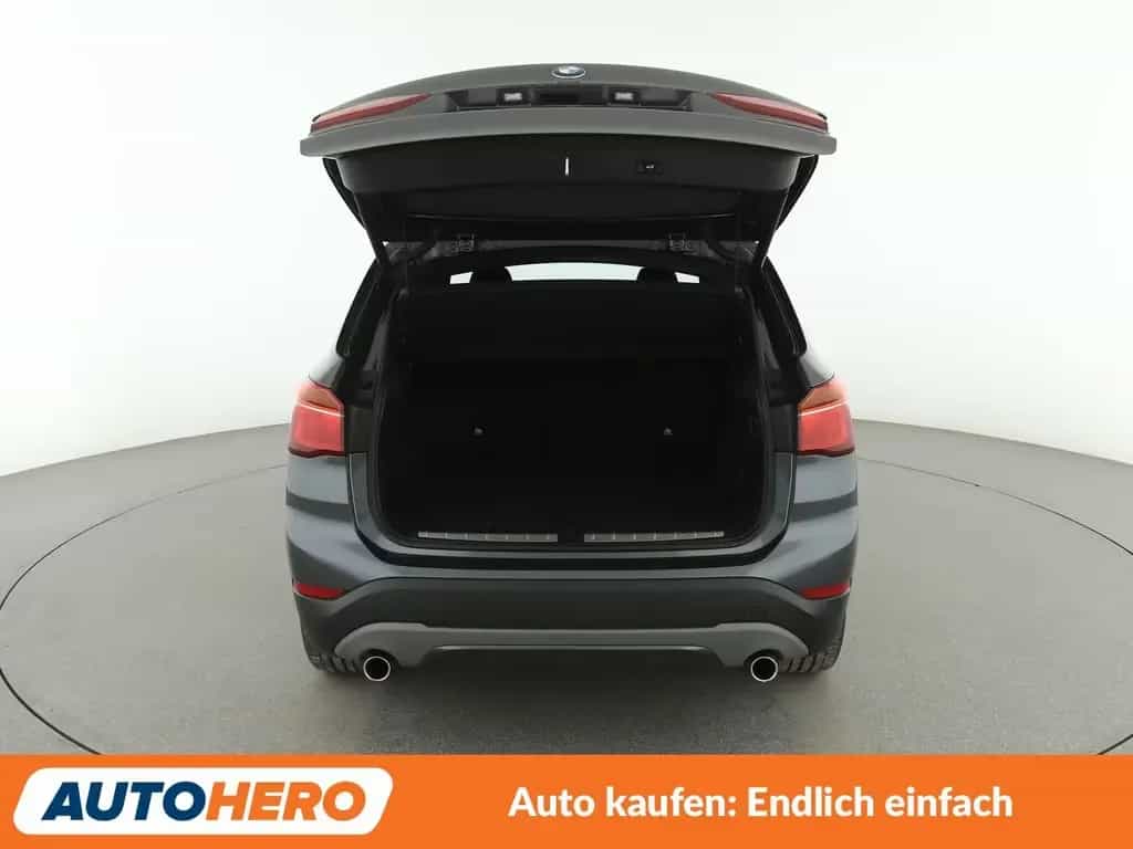 BMW X1 xDrive 20i Sport Line Aut.*NAV*TEMP*PDC*SHZ* 06/2018-photo-16
